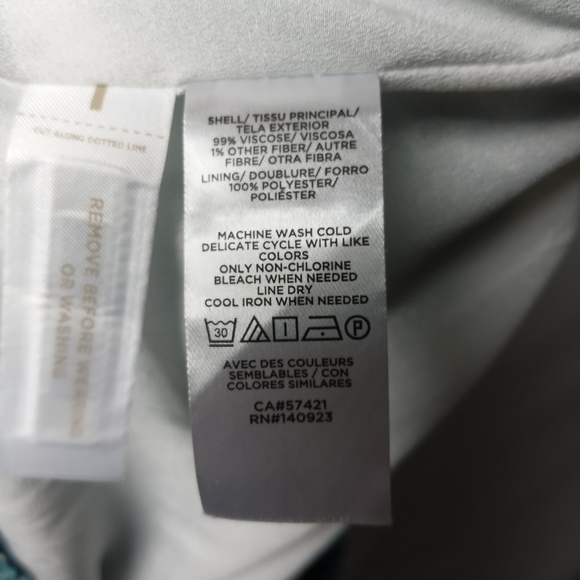 Loft Micro Floral Pull on Skirt - Picture 5 of 6